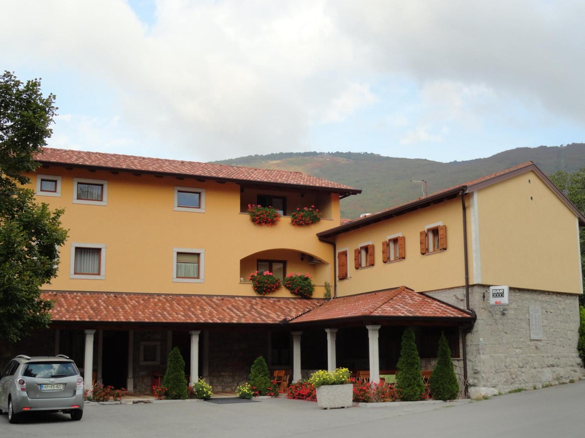 Guest House Pod Slavnikom Podgorje  Экстерьер фото